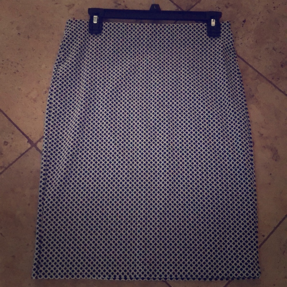 Black and white Loft pencil skirt